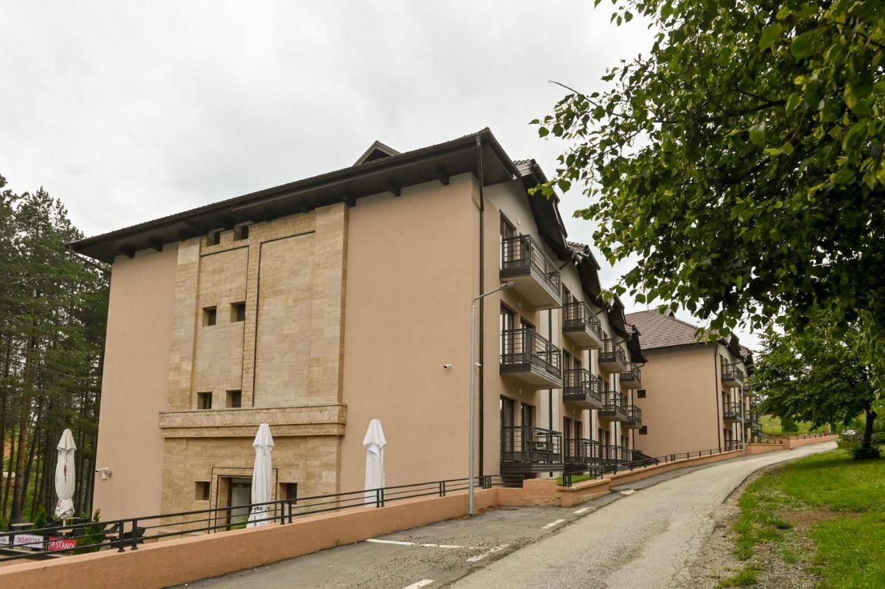 White Bear Apartment *
